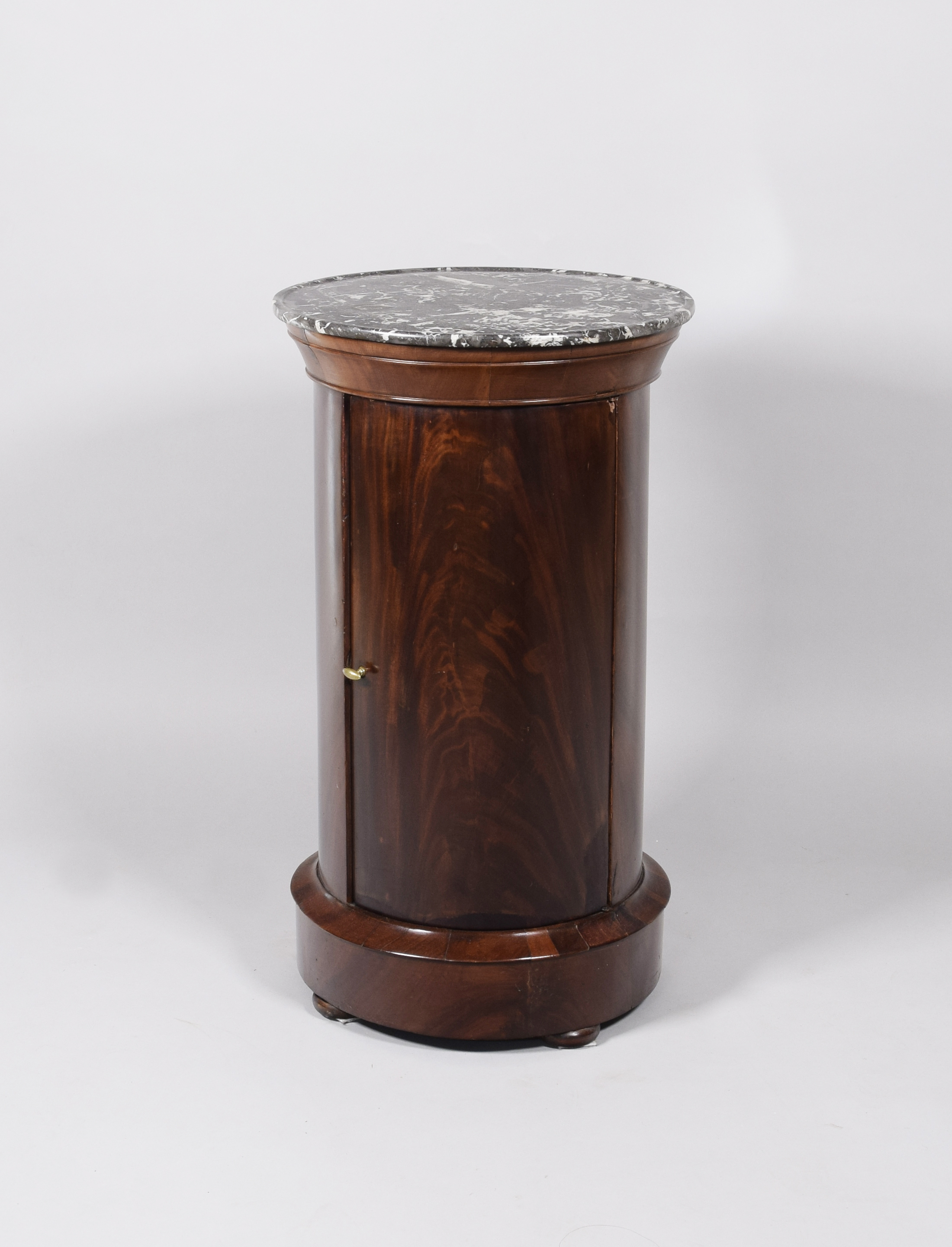 Szafka nocna w stylu biedermeier Szafka nocna w stylu biedermeier