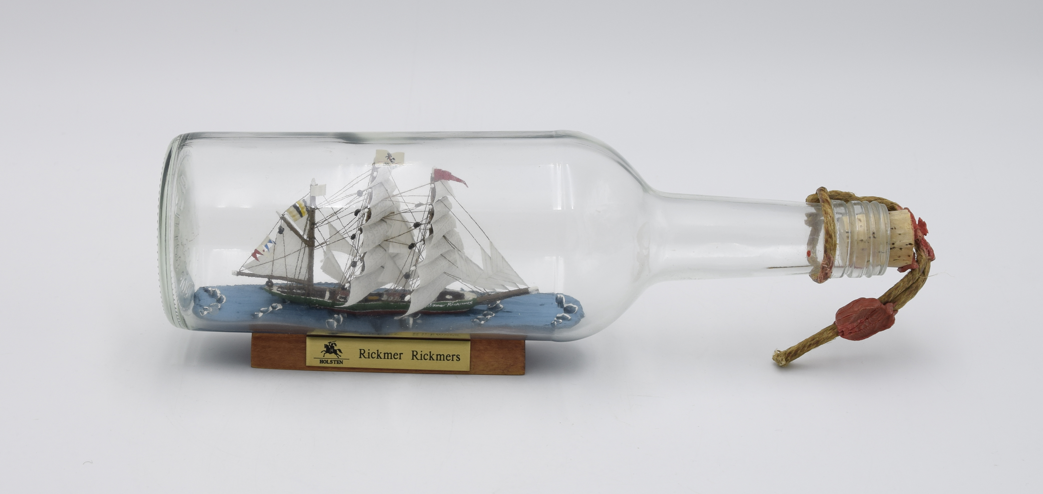 Model żaglowca Rickmer Rickmers w butelce